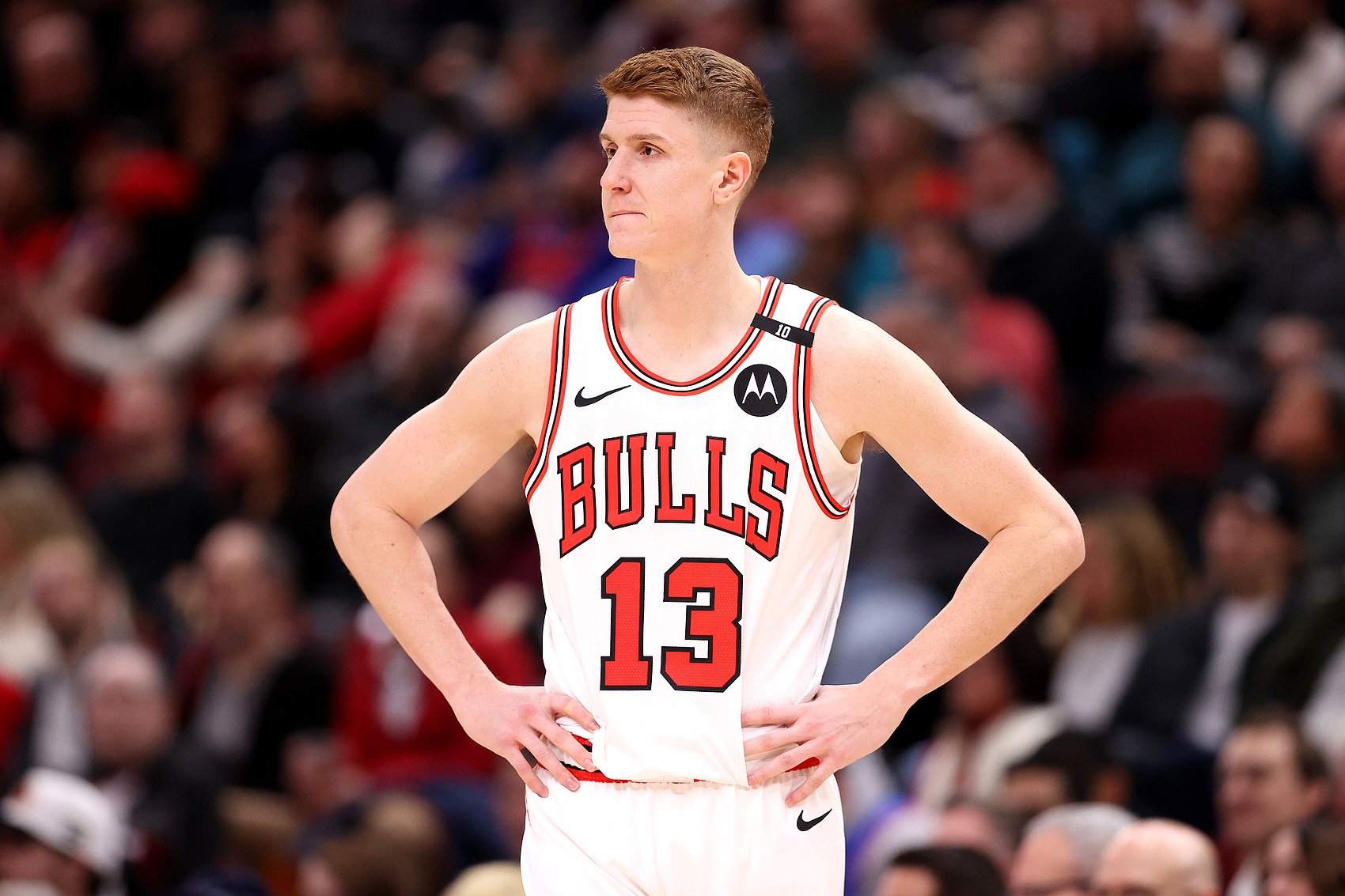  直接投死對手了！許爾特三分11中7轟下23分4助2斷&正負(fù)值+39！