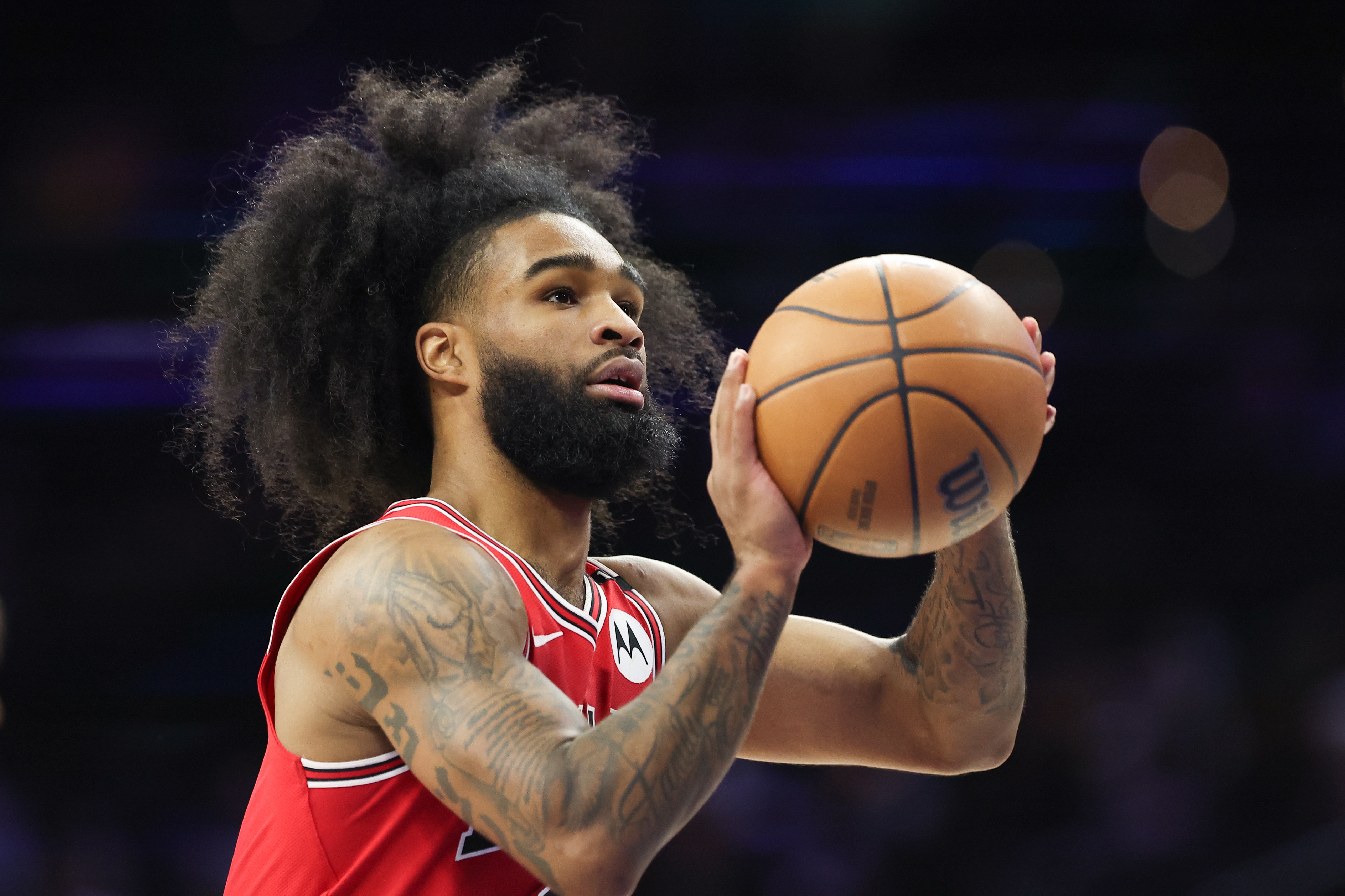  打得很努力！科比-懷特16中8&三分4中2拿到25分11板 正負值+9