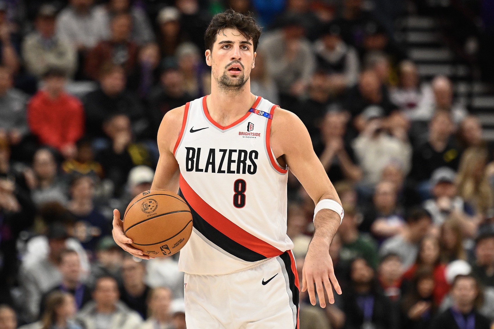  因傷提前離場(chǎng)！阿夫迪亞：我想打完比賽幫助球隊(duì) 我會(huì)接受治療