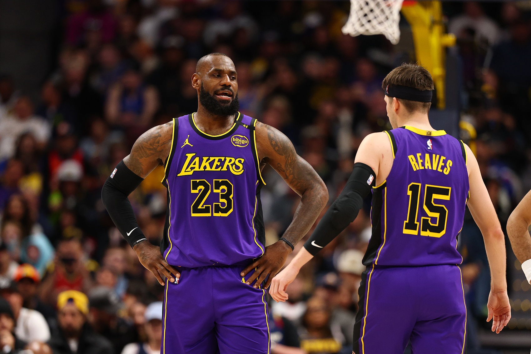  里夫斯：不認(rèn)為化學(xué)反應(yīng)有問(wèn)題 每個(gè)人健康歸來(lái)我們都很高興