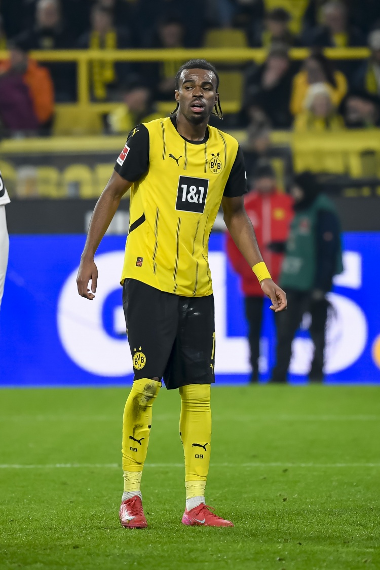  楚克烏梅卡：很享受在多特踢球，桑喬等英格蘭球員在這證明過(guò)自己