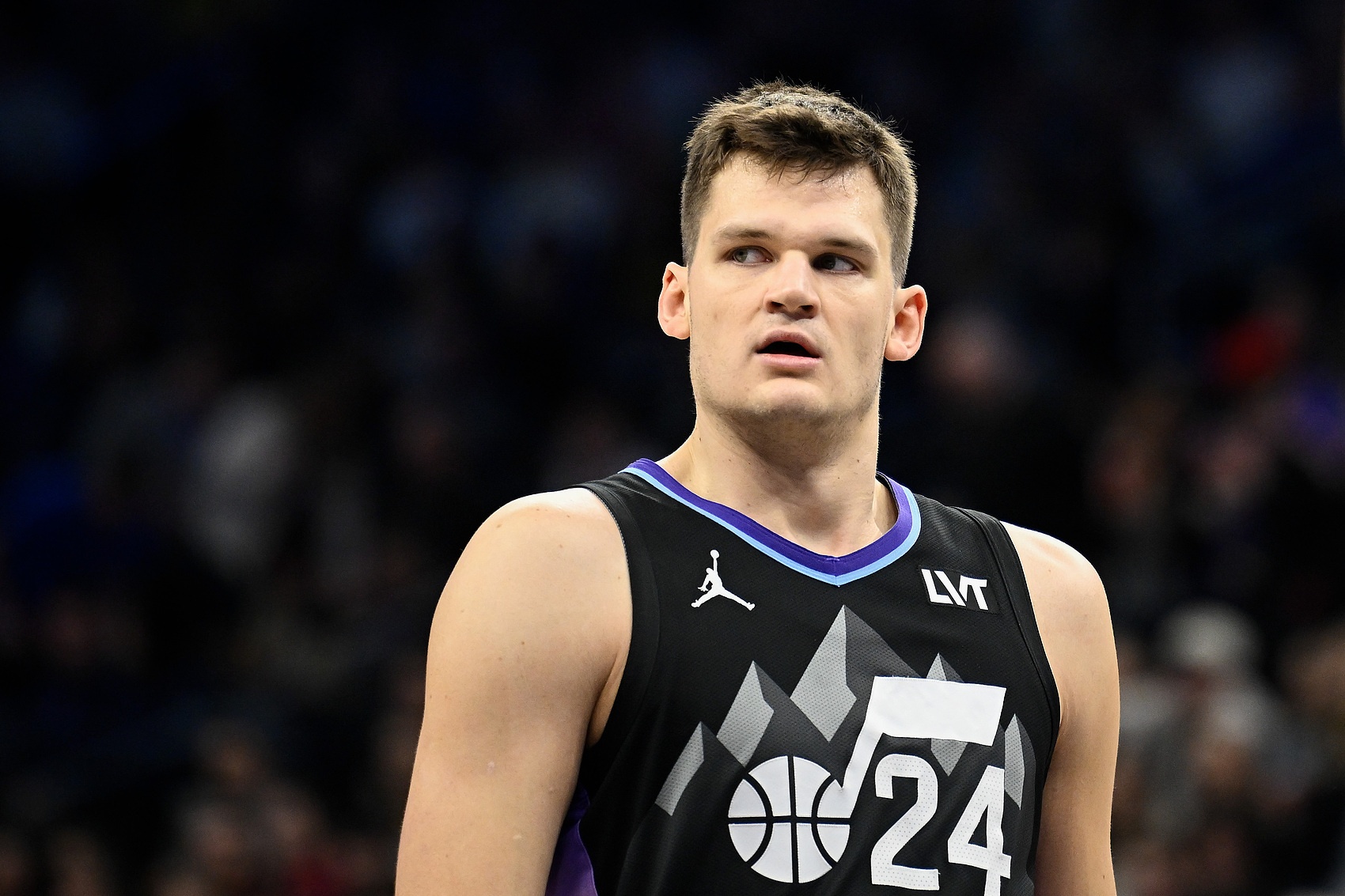  沒(méi)啥出手權(quán)！凱斯勒6中3得7分9板1助1斷2帽 正負(fù)值-23