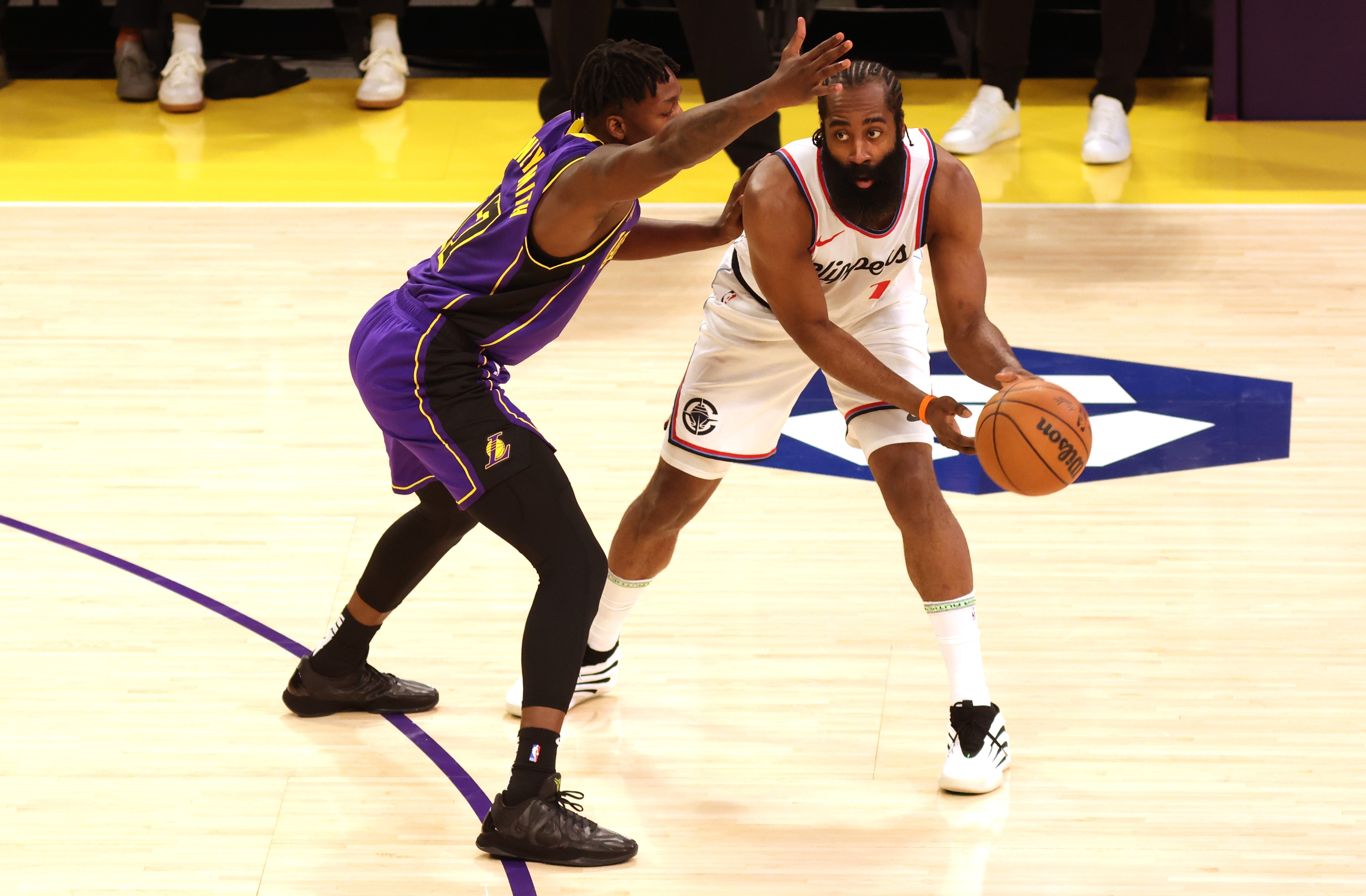  湖人西部第二！芬尼-史密斯：我們團(tuán)結(jié)一致 一直在注重防守