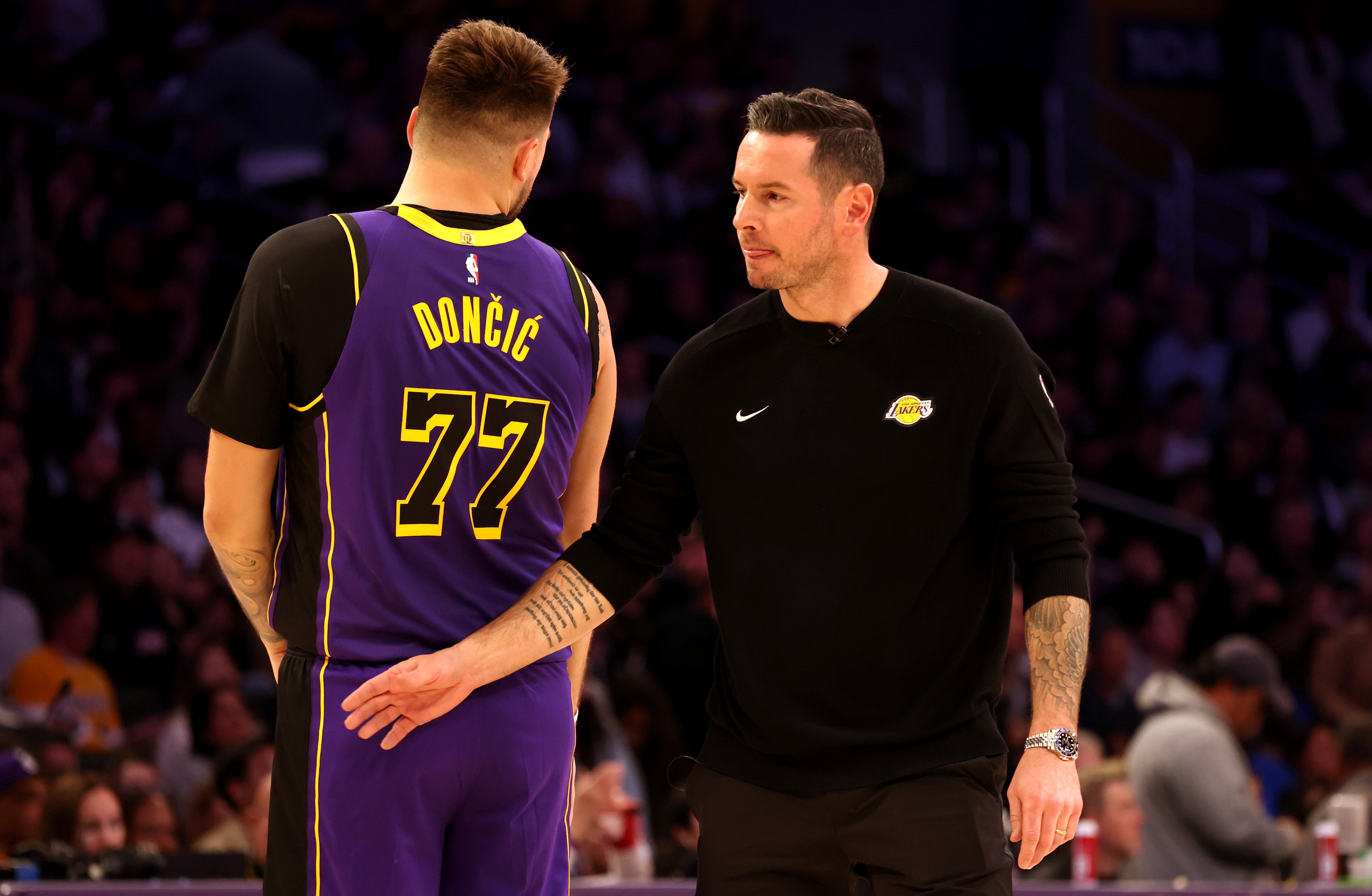  半場(chǎng)轟下20分！雷迪克：東契奇能掌控比賽&掌控全局 他真的很特別