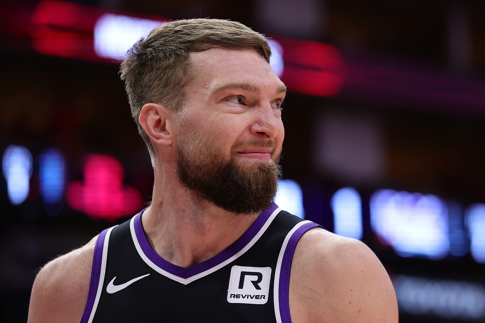  剛復(fù)出又受傷了！小薩右腳踝扭傷回更衣室 沒執(zhí)行罰球本場不回歸