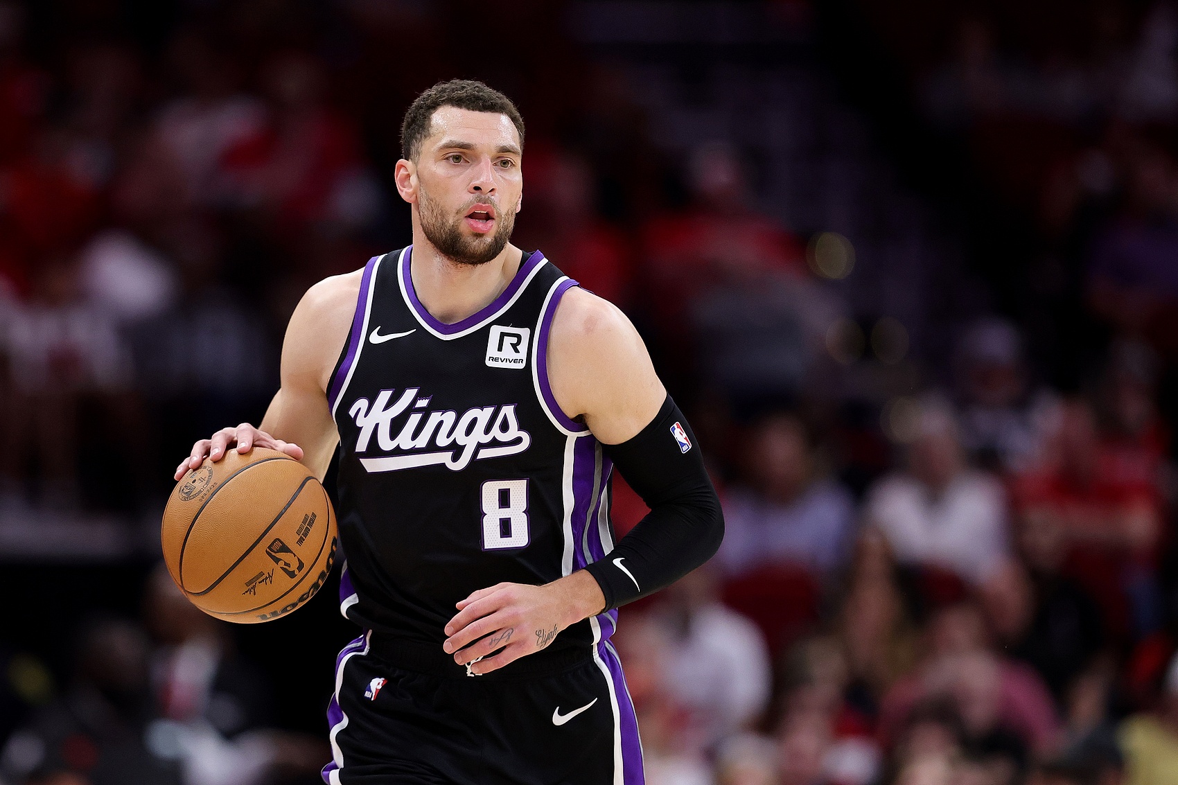  就是得分！拉文半場12中9高效砍下20分1板 次節(jié)獨(dú)得13分