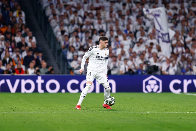  阿斯：巴爾韋德今天正常參加合練，預(yù)計戰(zhàn)馬競會首發(fā)