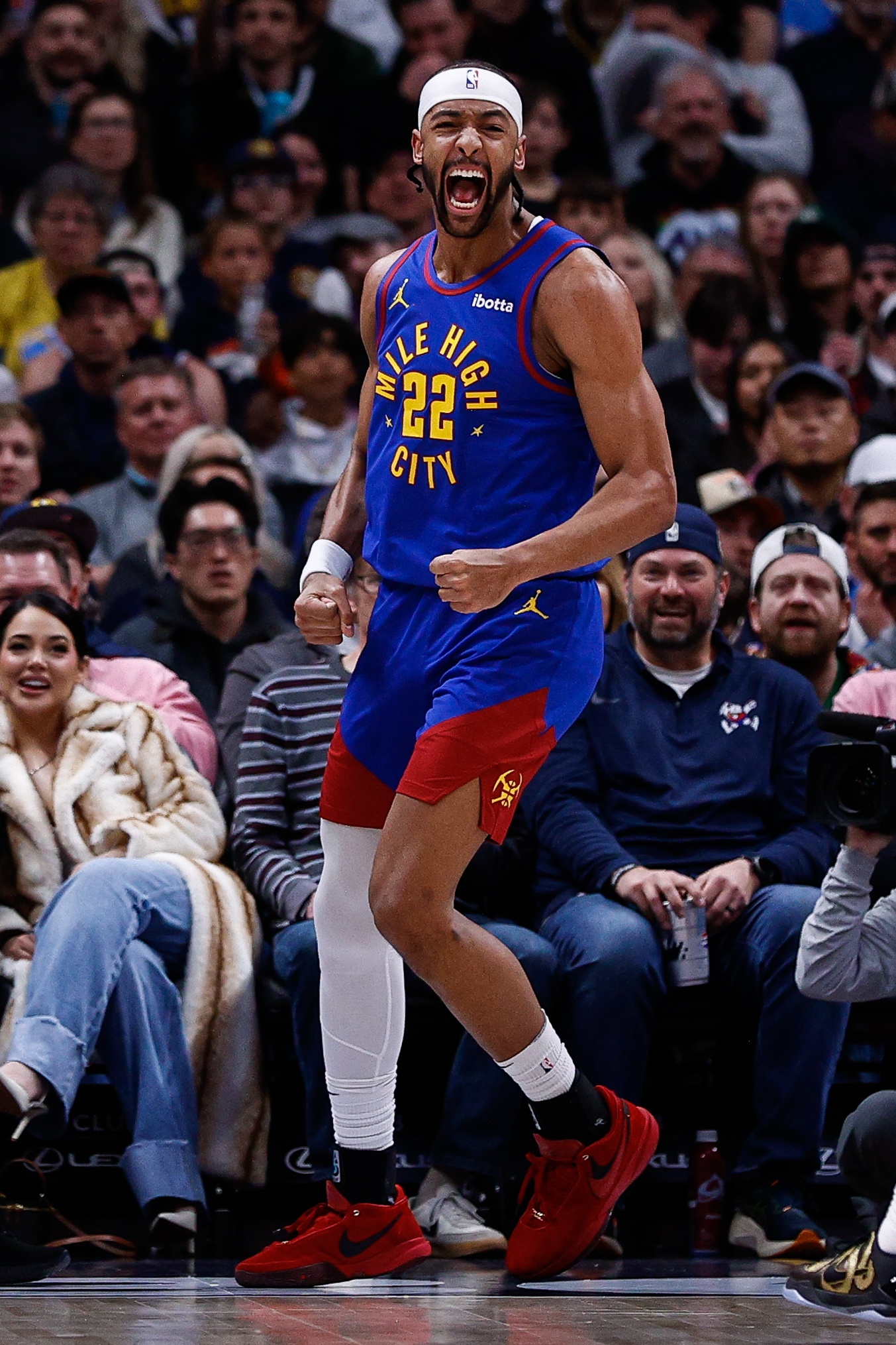  有關鍵發(fā)揮！納吉7中4得10分3板1斷3蓋帽 末節(jié)飆中反超三分