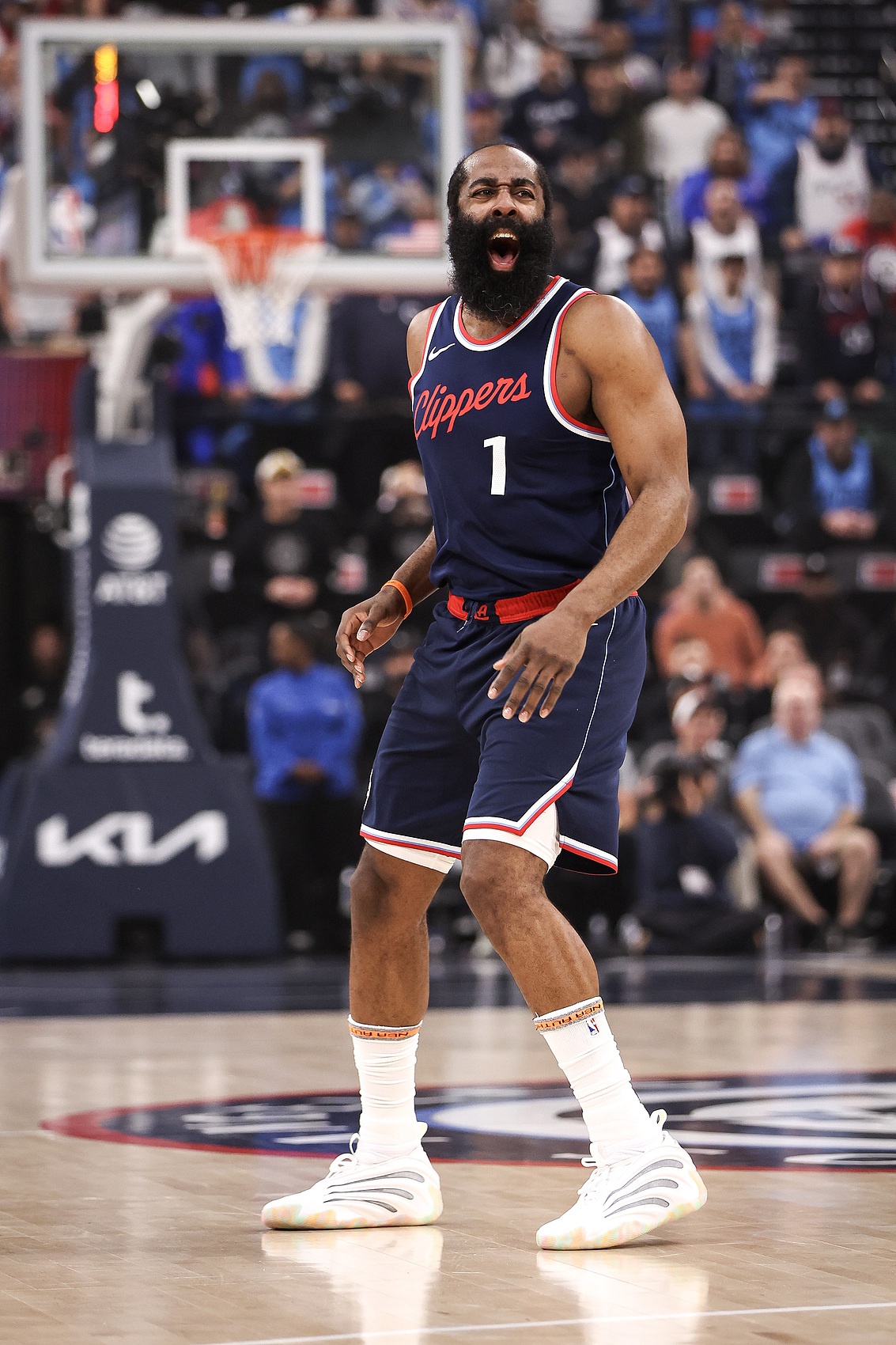  時光倒流！35歲哈登狂轟50+點(diǎn)燃洛城：老兵不死，只是悄然登峰