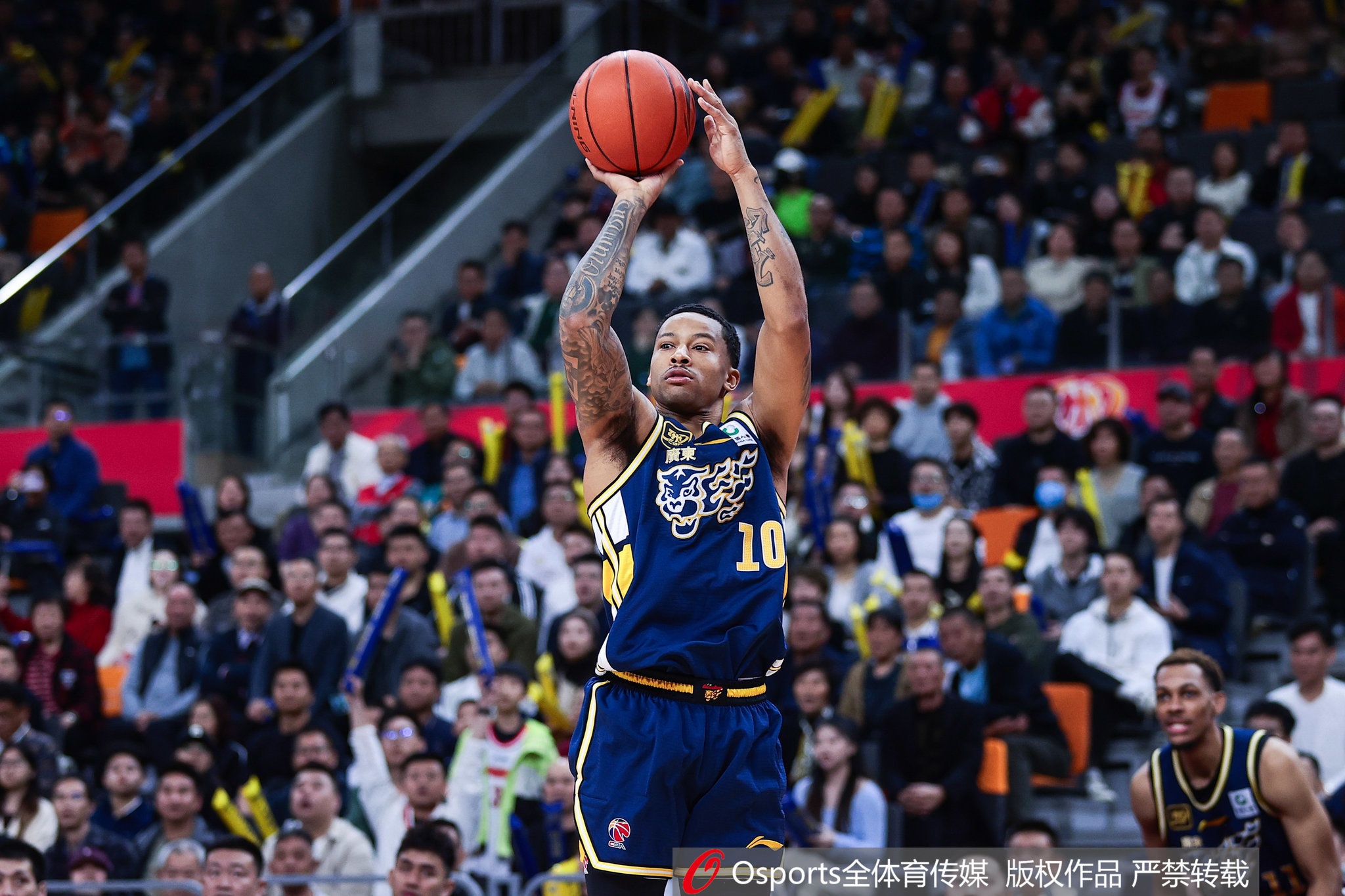  風(fēng)云突變！廣東首節(jié)落后四川9分 第二節(jié)31-13凈勝18分