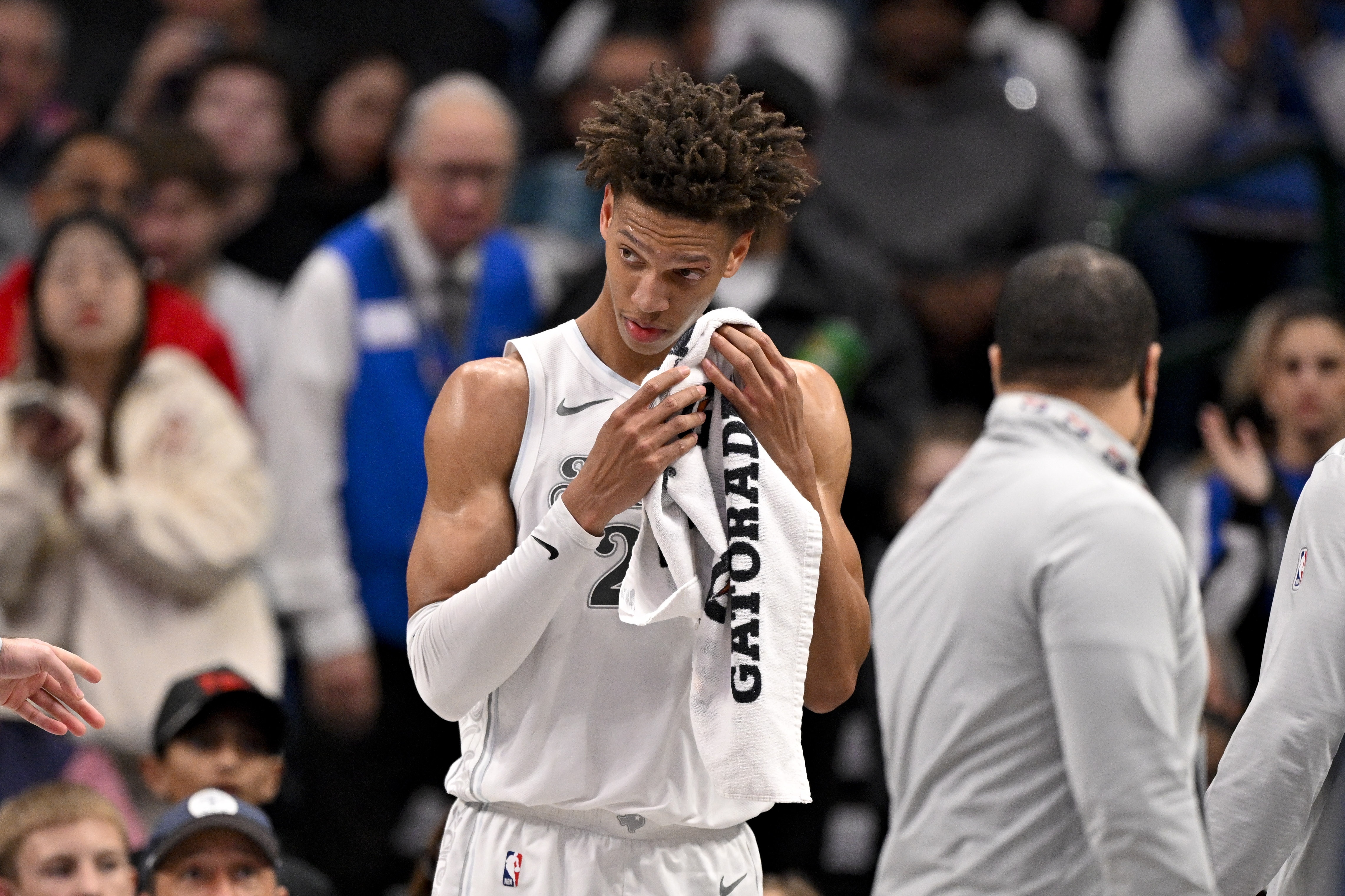  額度用完！獨行俠雙向合同球員愛德華茲轉(zhuǎn)正前無法再出戰(zhàn)比賽