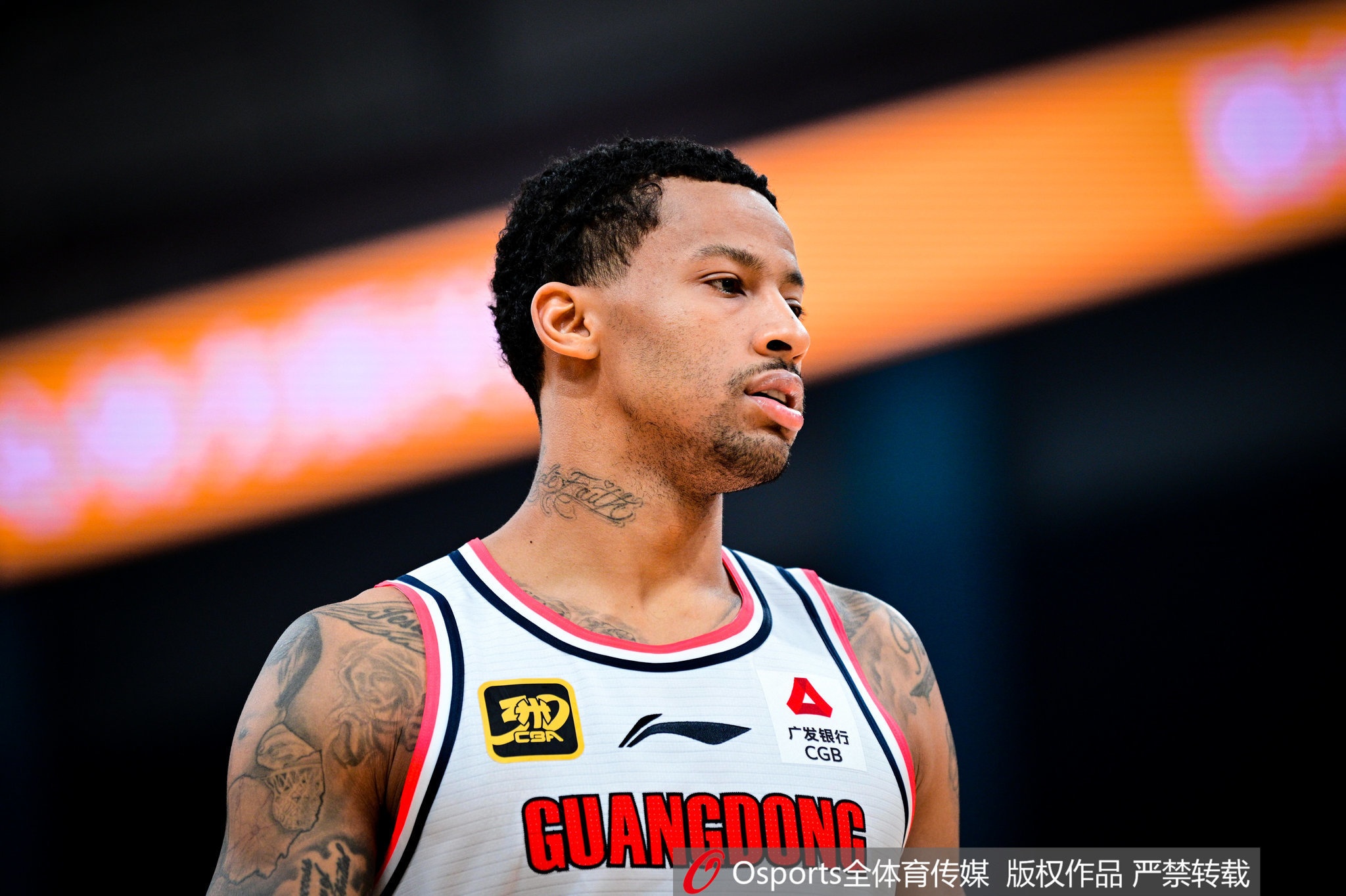  直播吧：廣東男籃留下伯克是為給徐杰、胡明軒提供輪換人選