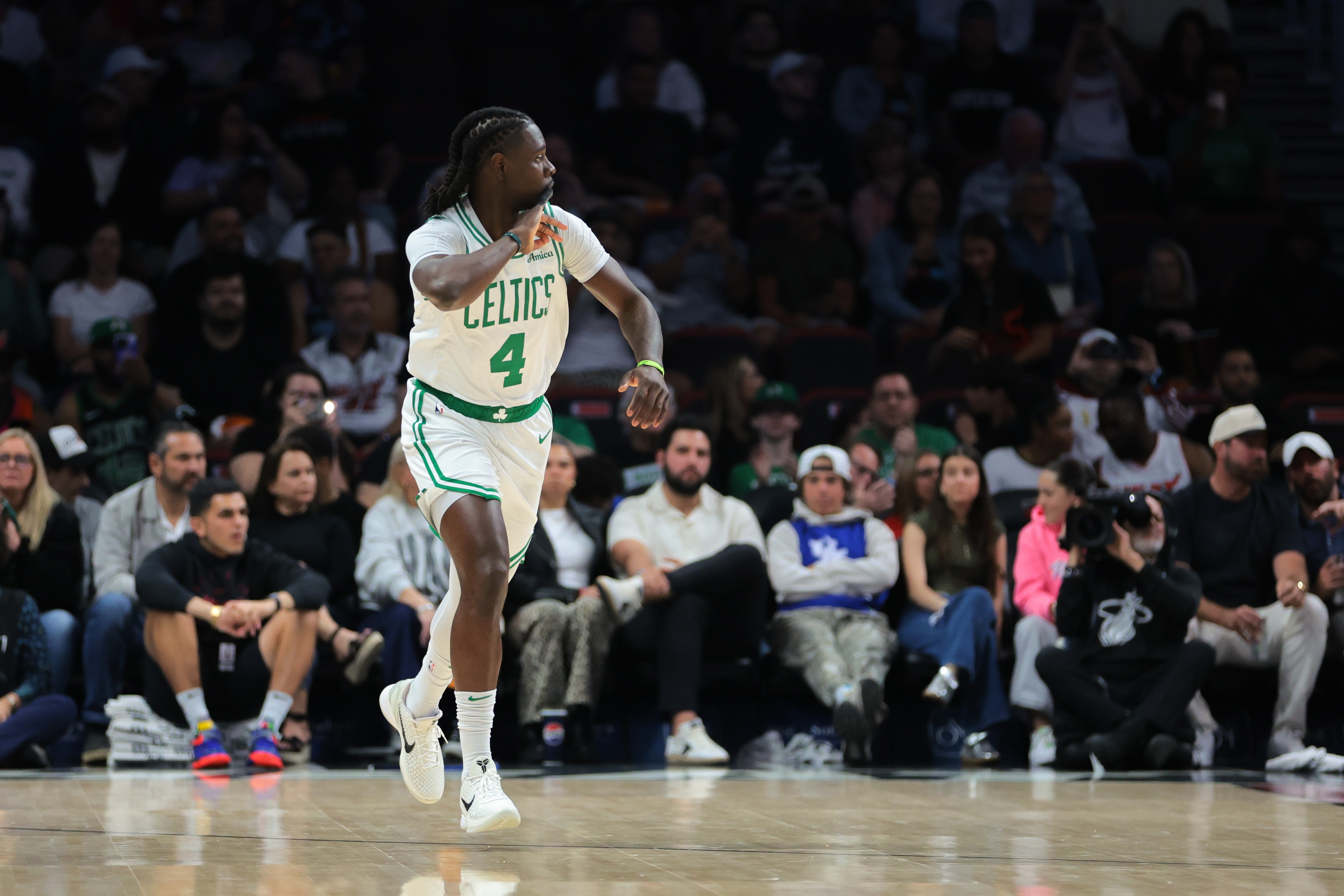  霍勒迪送出12次助攻！馬祖拉：他能給球隊帶來很多貢獻