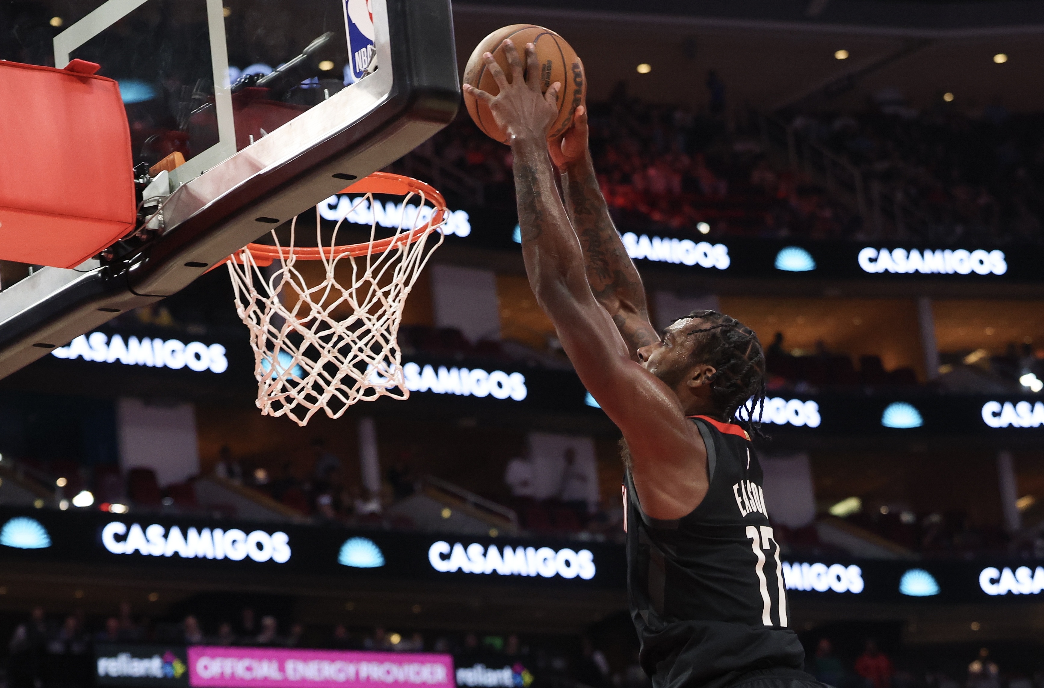  上半場靠你了！伊森21中9得到21分8板1助1帽 拼到6犯離場