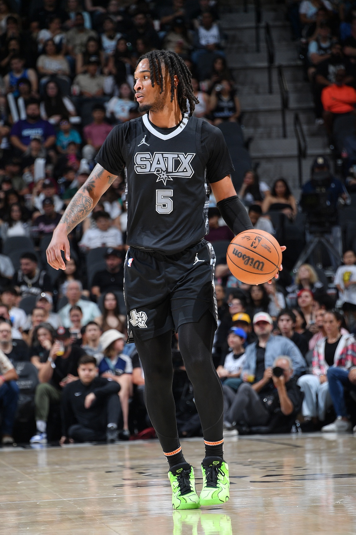  菜鳥丨卡斯?fàn)?2分11板8助 榜眼薩爾22+7 科利爾12中7貢獻(xiàn)16分6助