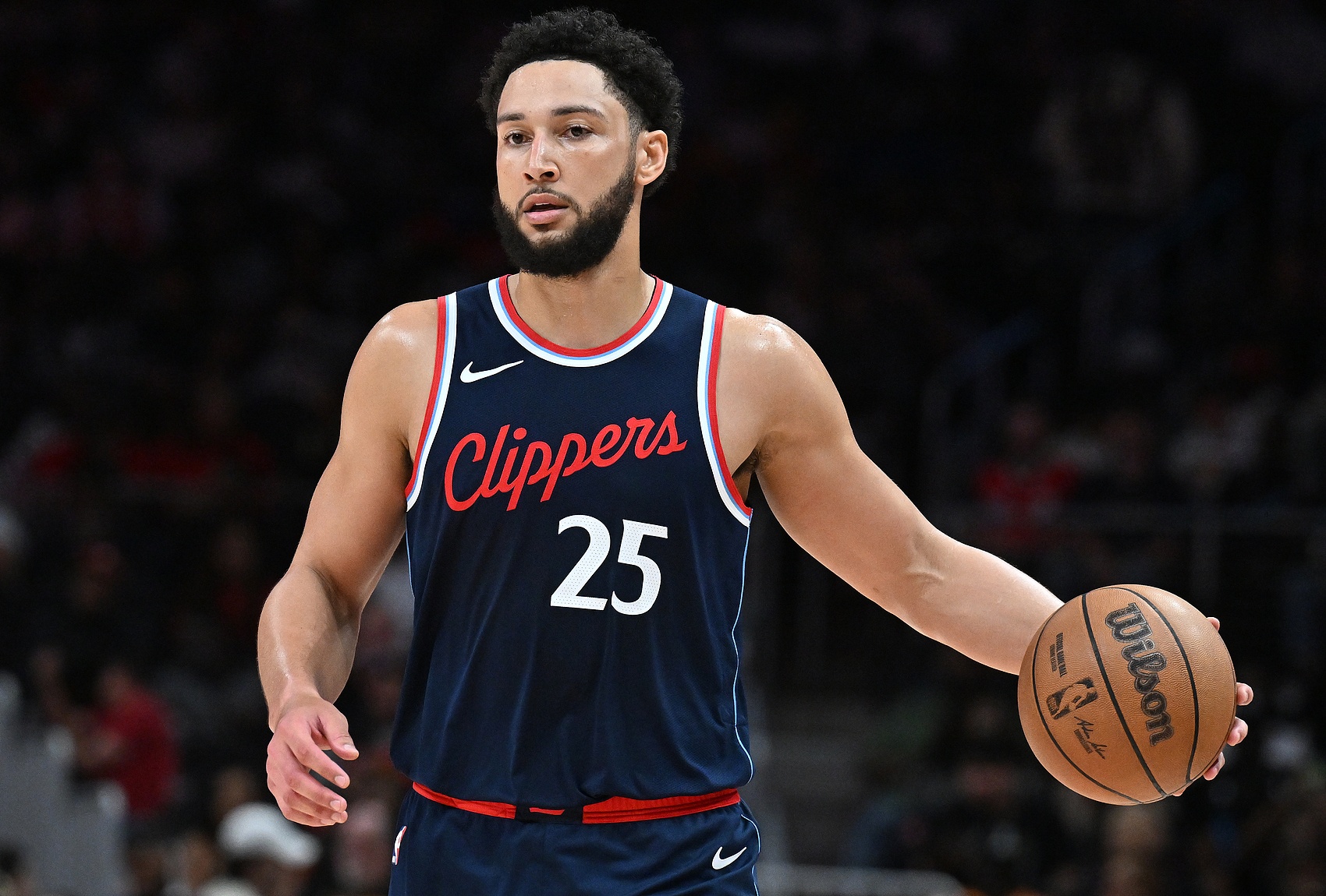  侵略性很強(qiáng)！西蒙斯5投4中砍8+7籃板罕見0助攻 幾球展現(xiàn)狀元風(fēng)采