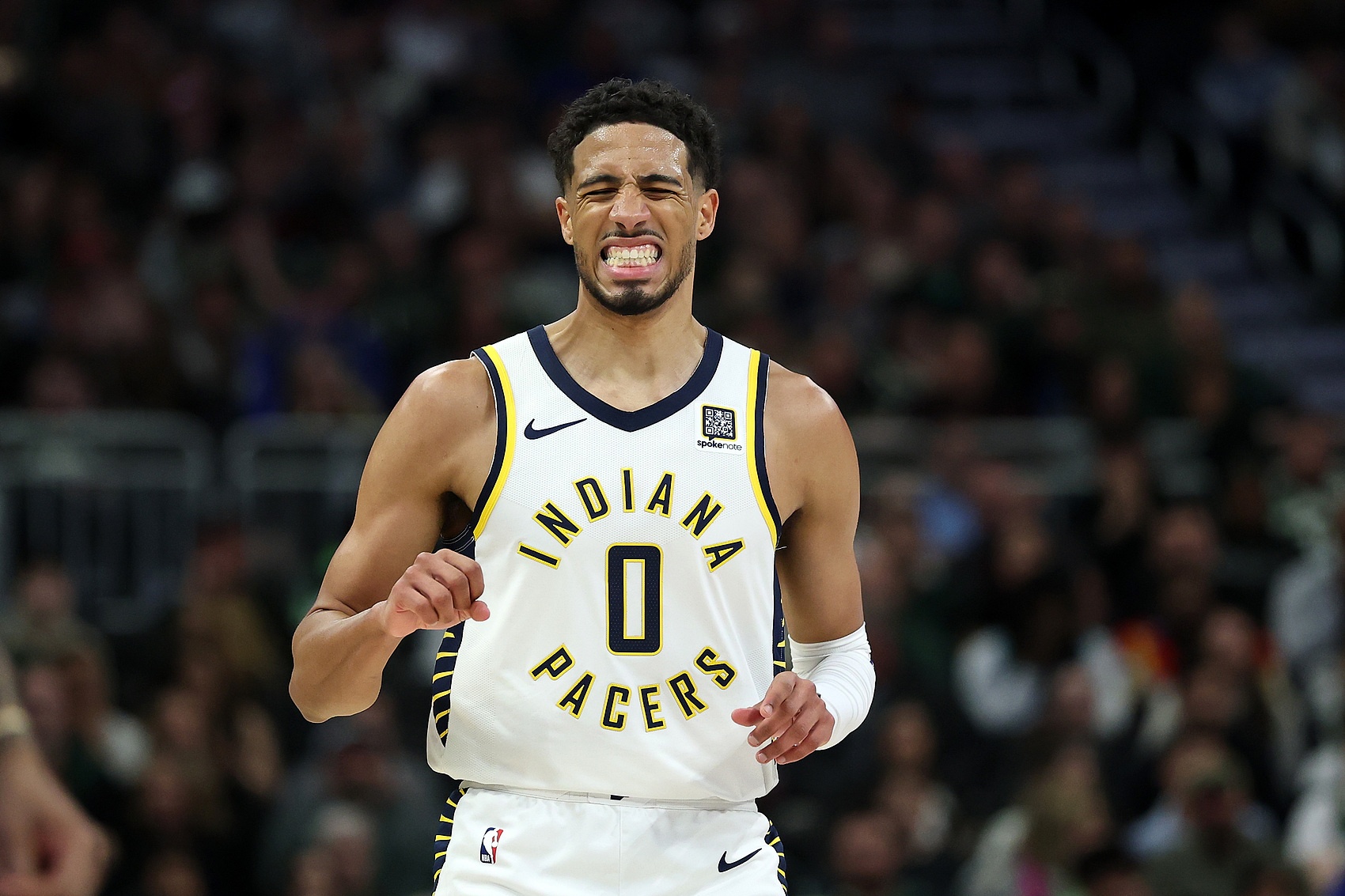  哈利伯頓：我們給比賽帶來了能量 為隊友創(chuàng)造得分機(jī)會充滿樂趣