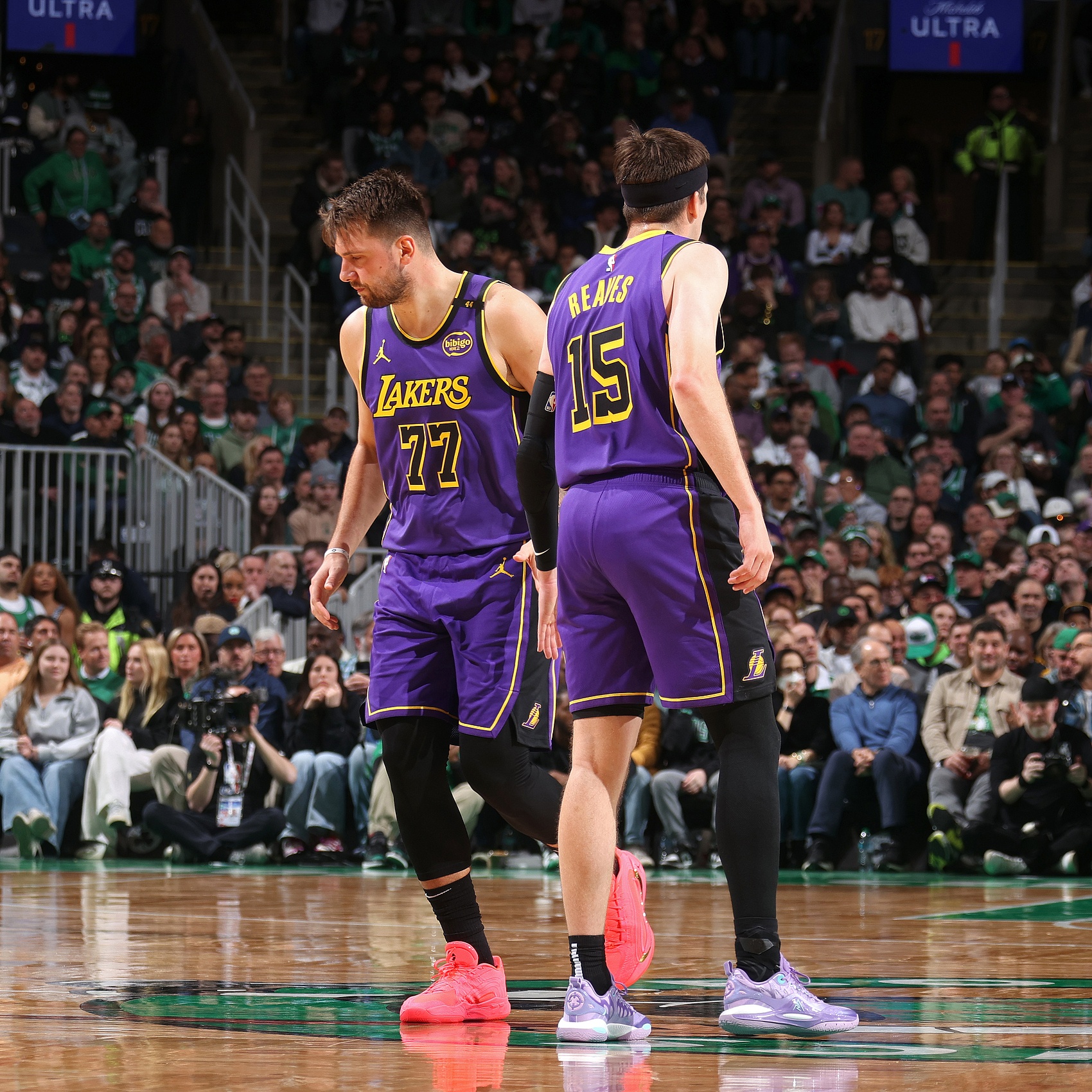  雙向首發(fā)！湖人首發(fā)：東契奇&古德溫&里夫斯&電風扇&海斯