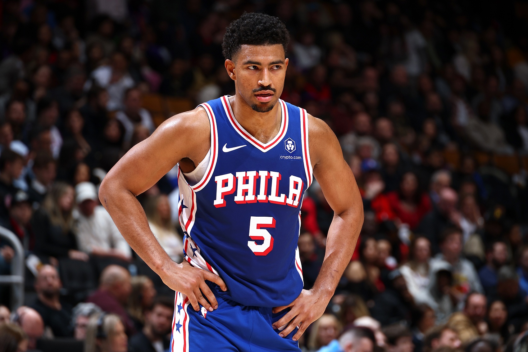  沒有包袱！殘陣76人首節(jié)三分14中9轟下44分 單節(jié)領(lǐng)先火箭16分