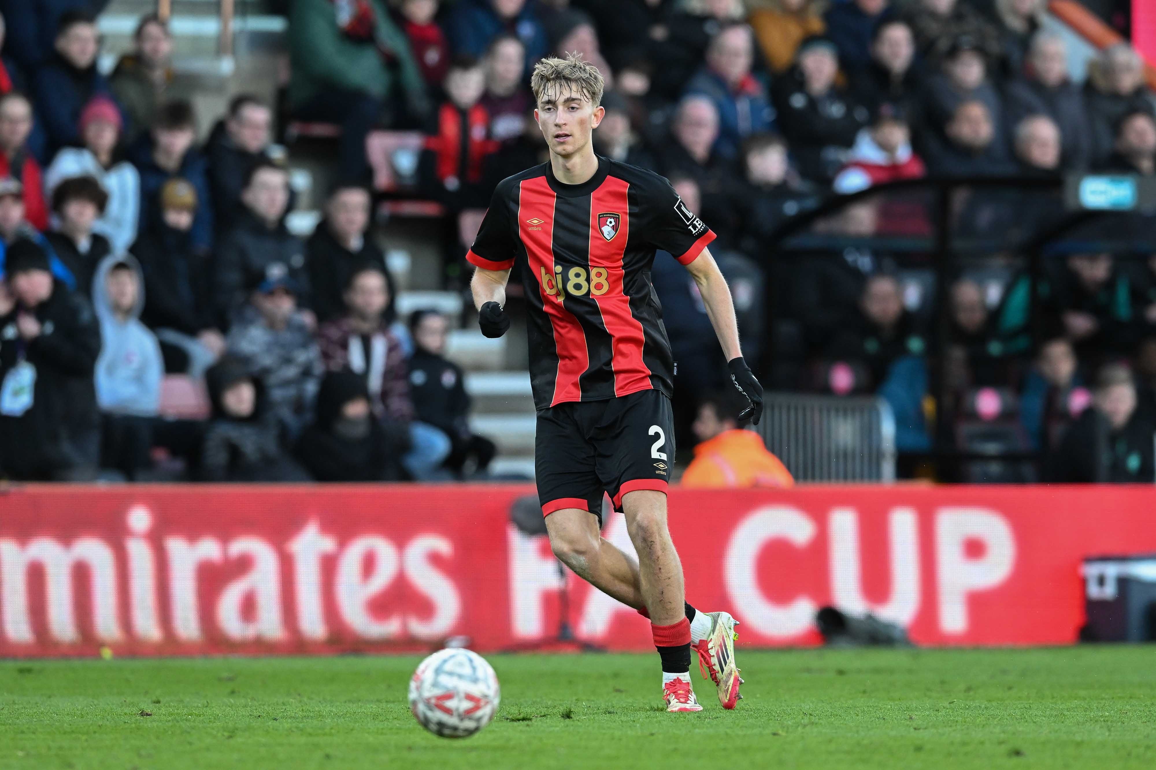  每體：巴薩正在關(guān)注懷森，但需要面臨多支球隊的激烈競爭