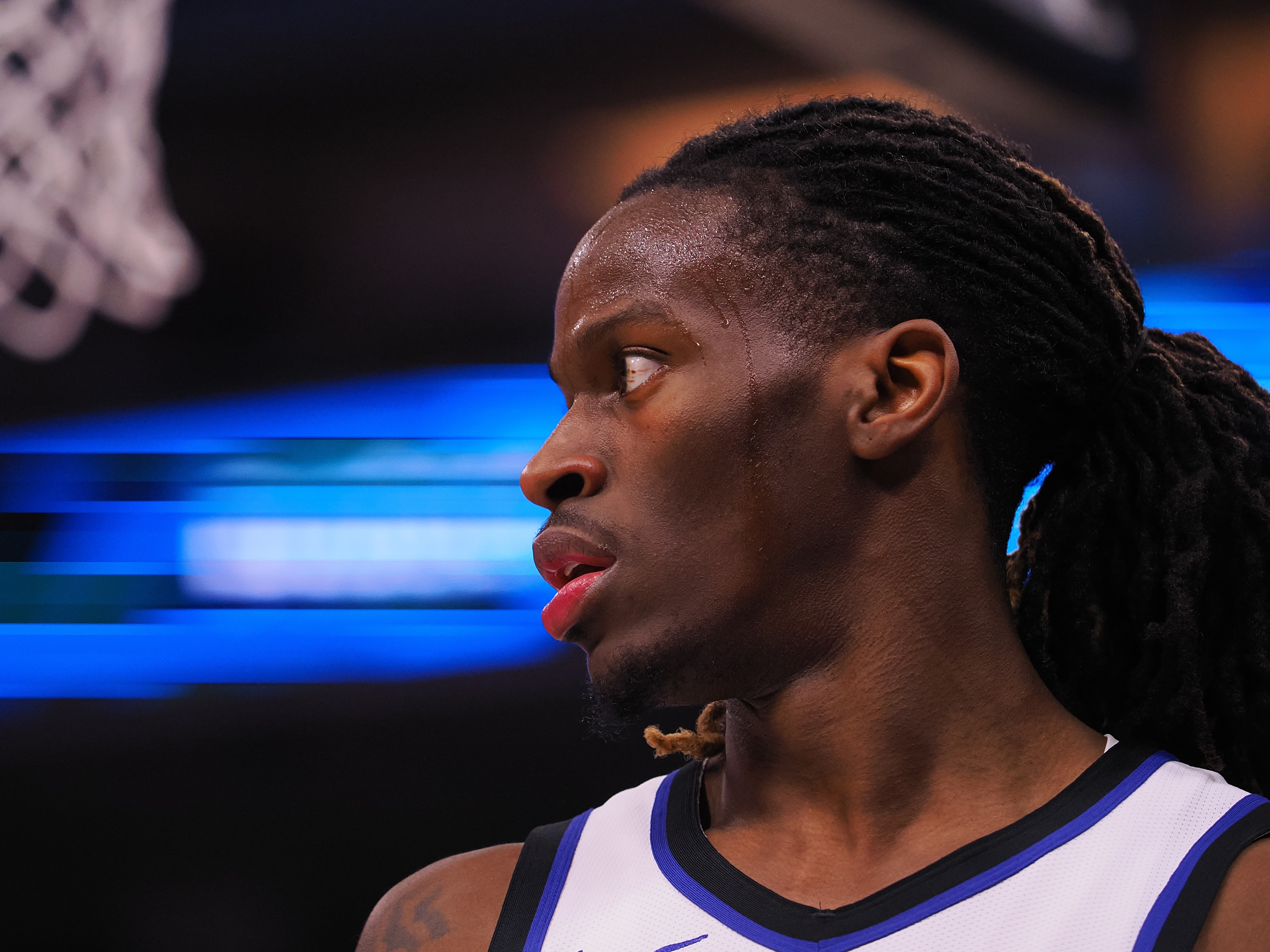  難挽敗局！基翁-埃利斯10中6拿到20分9板6助 次節(jié)獨(dú)得15分