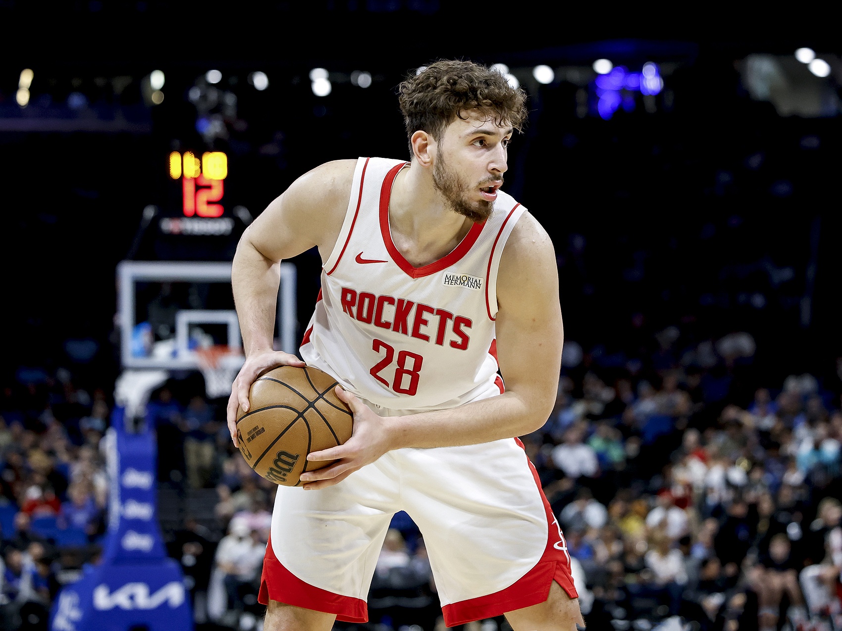  穩(wěn)定發(fā)揮！申京半場(chǎng)6中4拿到13分5板1助1帽