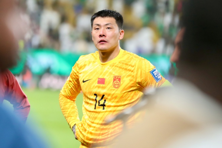  王大雷：個(gè)人表現(xiàn)？足球不是個(gè)人比賽 下半場(chǎng)丟球比較突然