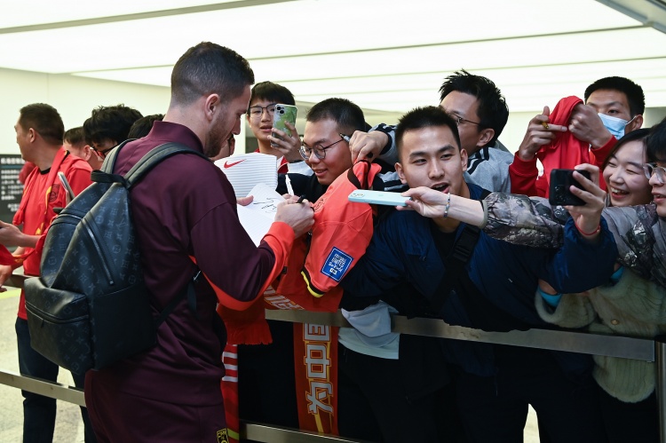  魯媒：塞鳥(niǎo)是目前國(guó)足僅有的待開(kāi)“盲盒”，伊萬(wàn)只能投下賭注