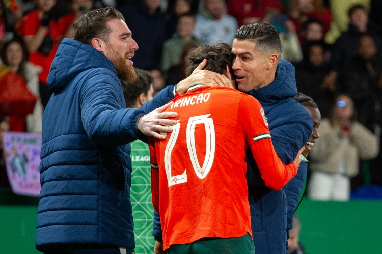  25歲邊鋒特林康第10次為葡萄牙出場，首次取得進球并梅開二度