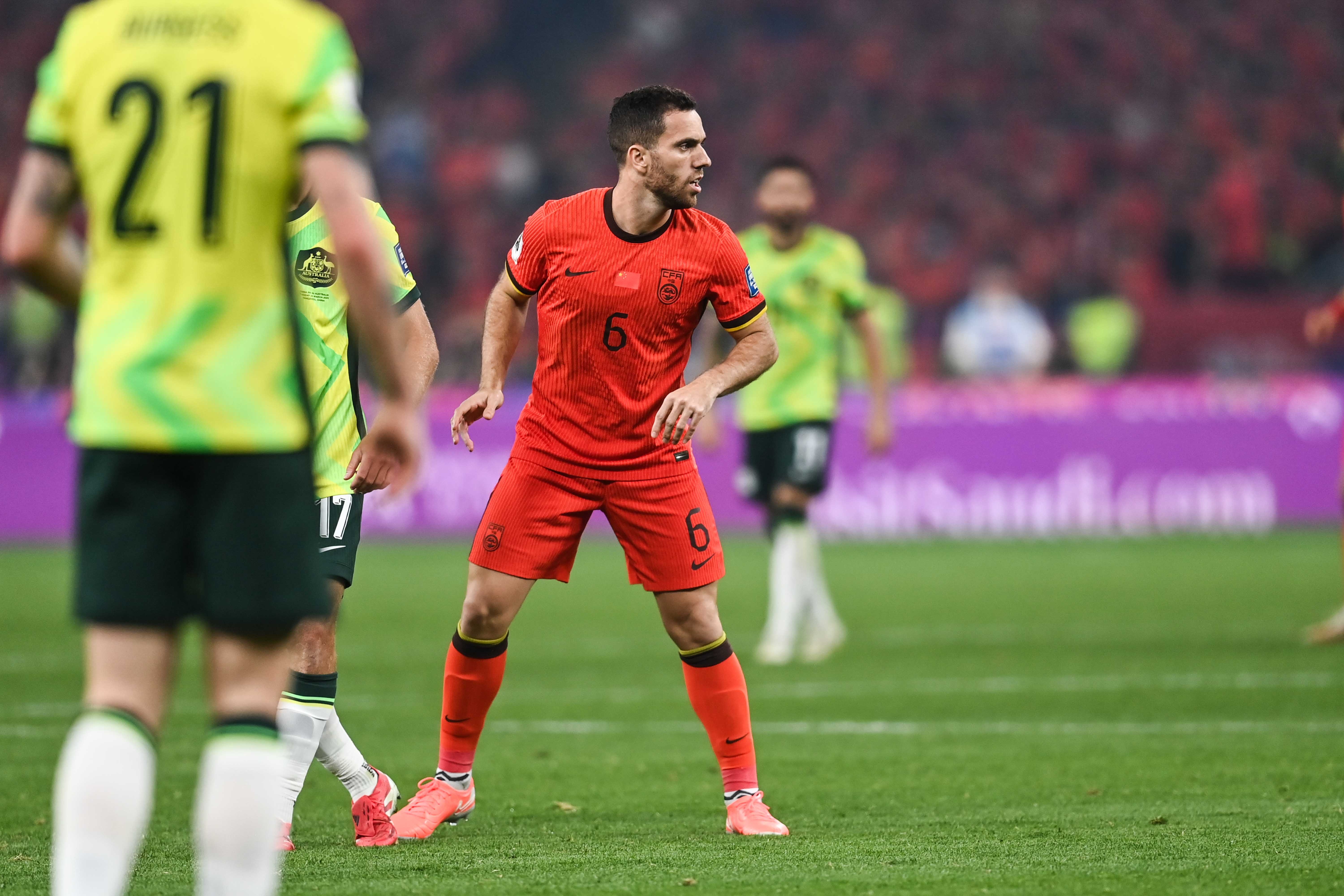  媒體人：國(guó)內(nèi)青訓(xùn)未緊跟國(guó)際發(fā)展趨勢(shì)，國(guó)足嚴(yán)重缺乏有特點(diǎn)的球員