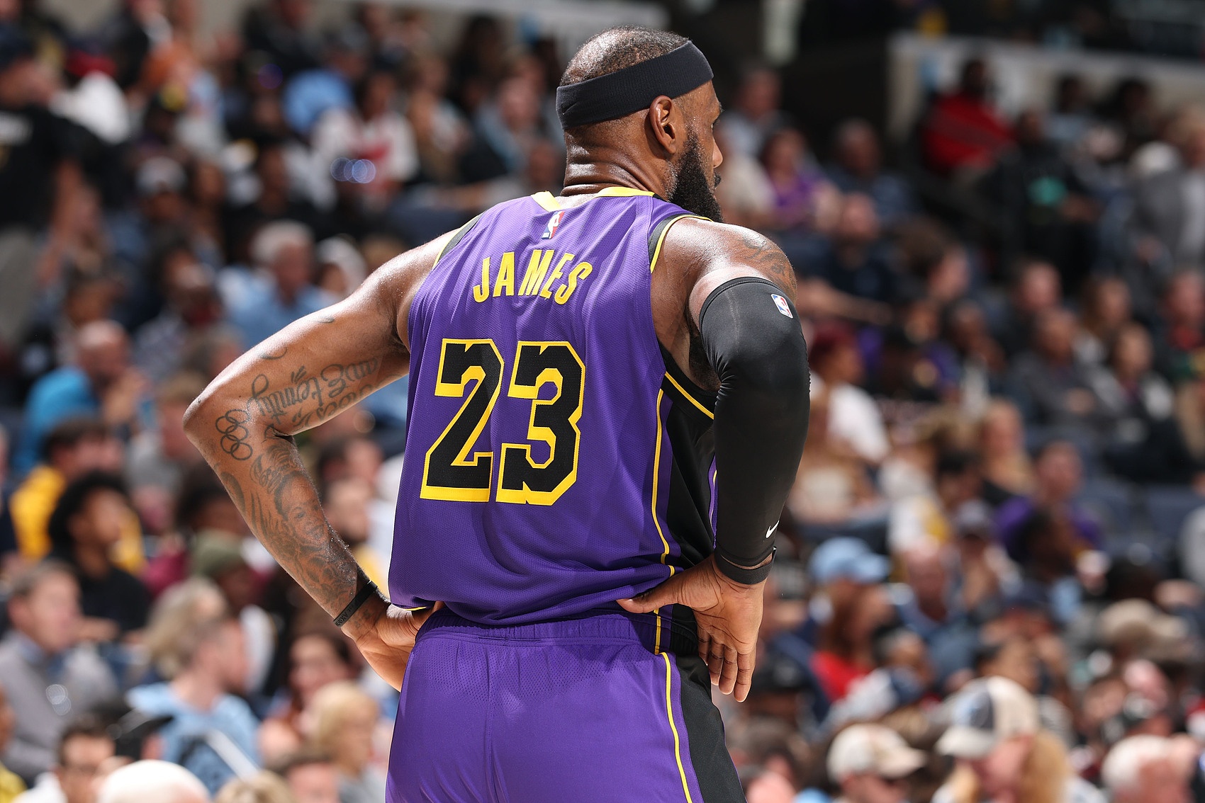  明日湖人迎戰(zhàn)火箭 詹姆斯左腹股溝拉傷但大概率將會(huì)出戰(zhàn)