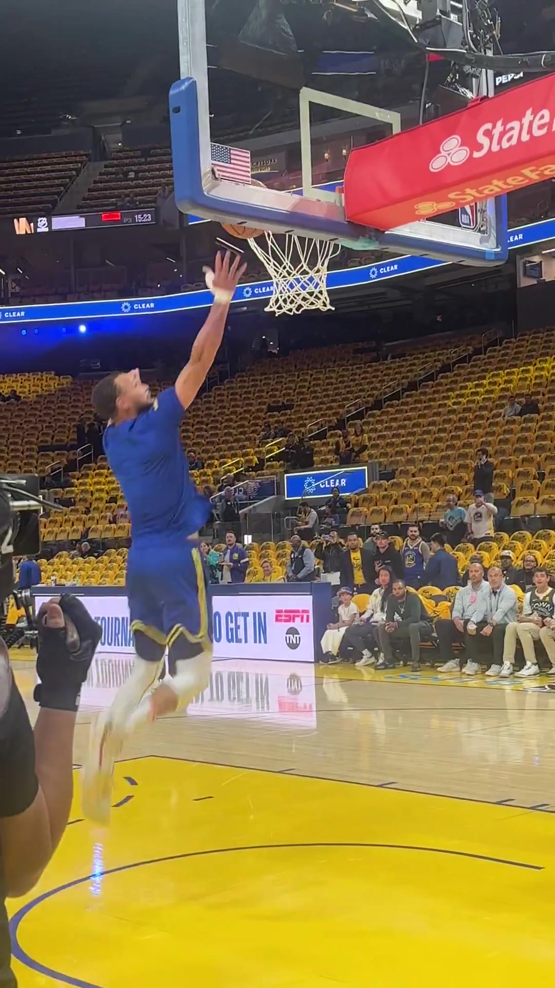  張博源耐克峰會(huì)6分鐘6分&獻(xiàn)雙手扣籃 助國(guó)際隊(duì)半場(chǎng)領(lǐng)先美國(guó)隊(duì)9分